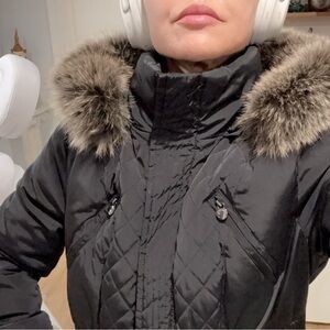 Laundry By Shelli Segal Black Puffer Jacket with Quilted Pattern and Fur Trim